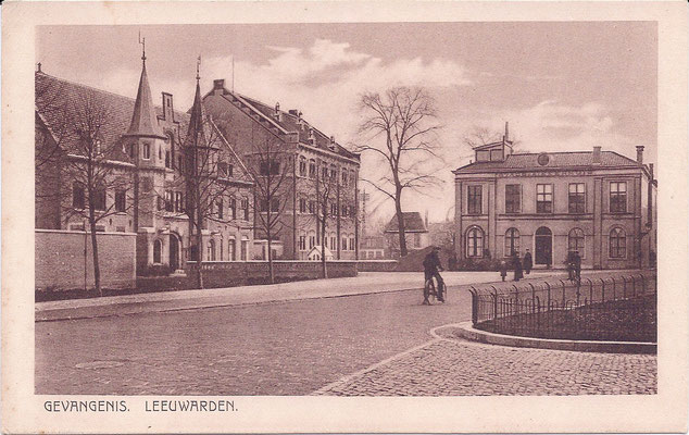 046 Ansichtkaart-Gevangenis Leeuwarden