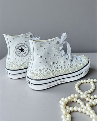 parels op all stars voor trouwfeest en openingsdans