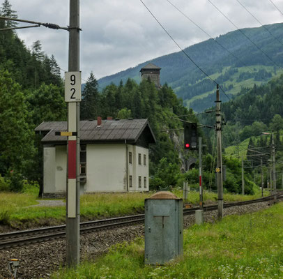 Burg Klamm mit Gasteiner Bahn 