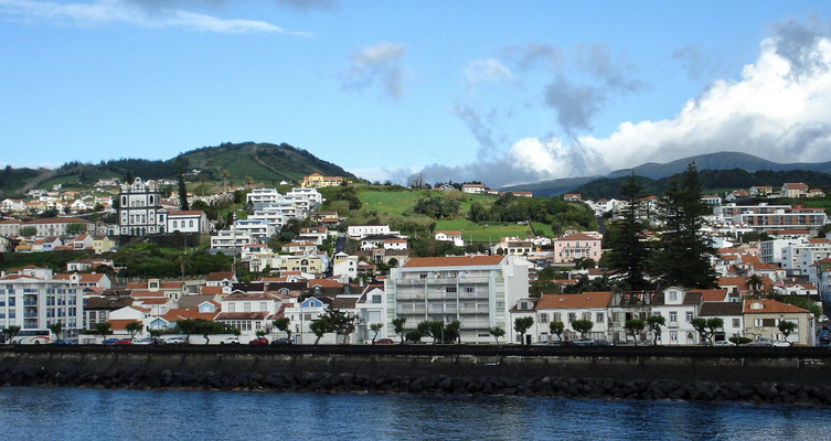 Die Hauptstadt der Insel Faial, Horta, Treffpunkt der Atlantik Segler 