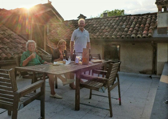 Ein netter Abend auf unserer Hotel Terrasse