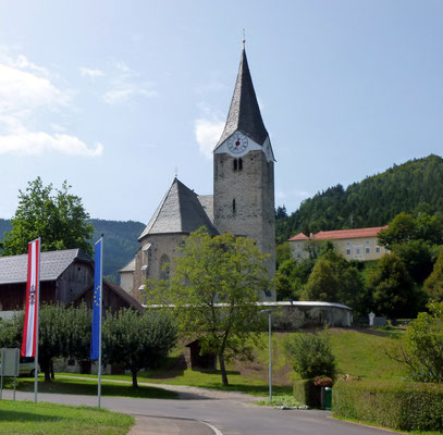 Kirche und Schloss Neuhaus