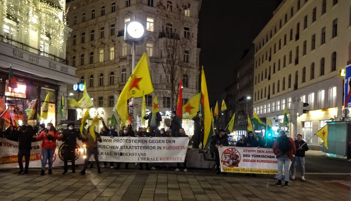 Eine Kurden Demo zur Begrüßung in Wien.