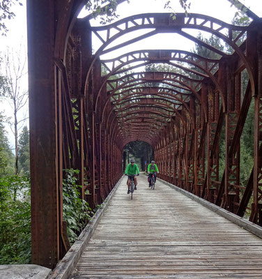 Alte Eisenbahn Brücke