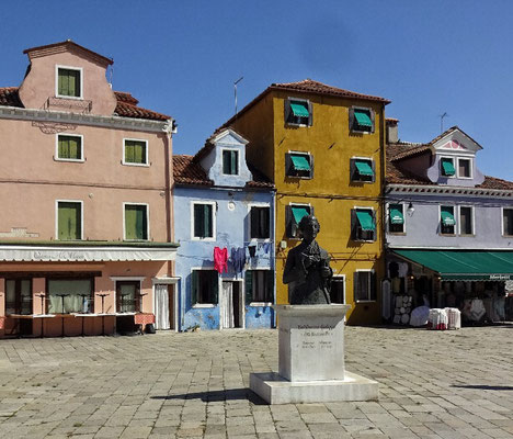 Hauptplatz von Burano