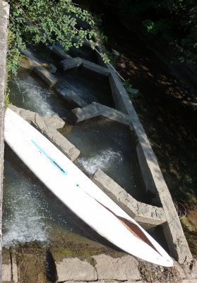 Aufstiegshilfe für Surfbretter