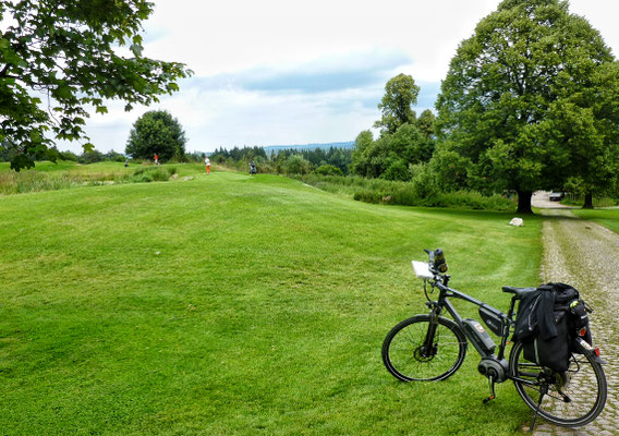 Durch den Golfplatz 