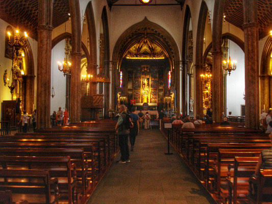 Im Inneren der Kathedrale von Funchal 