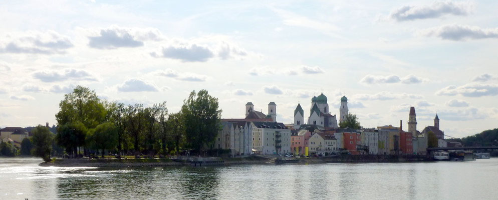 vom Zusammenfluss Donau - Inn aus