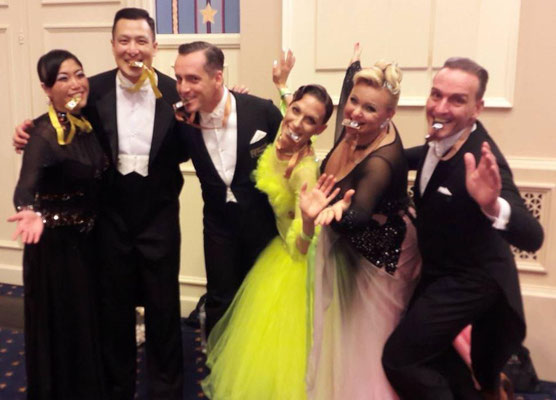 WDC AL Fred Astaire Cup Over 30 Senior Ballroom 4. Dezember 2016 hier: Disney Newport Bay Hotel, Paris