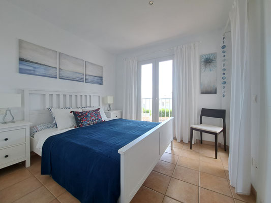 Schlafzimmer 1