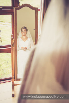 10-tipi-wedding-photography-north-devon-bride-veil-mirror