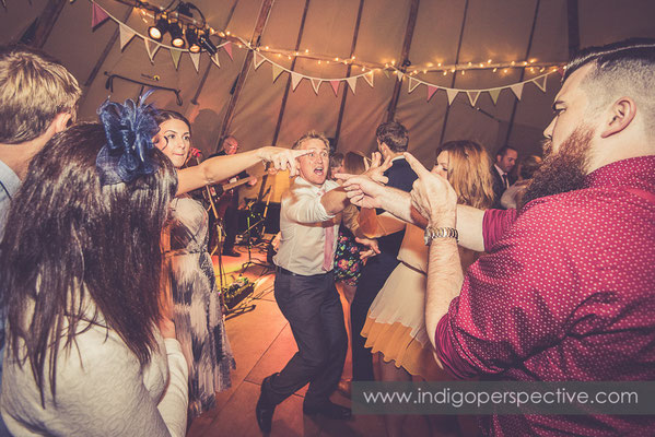 81-tipi-wedding-photography-north-devon-dancing-evening-party-2