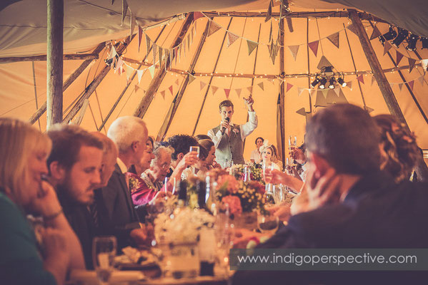 66-tipi-wedding-photography-north-devon-bestman-speech-toast-champagnevv