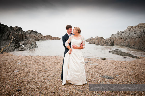 23-woolacombe-barricane-beach-wedding-north-devon-bride-groom-sea-beach