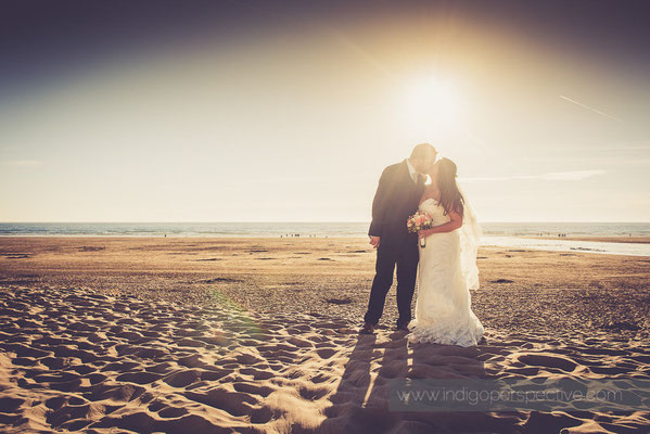 67-woolacombe-bay-hotel-wedding-photography-north-devon-bride-groom-evening-beach-kiss