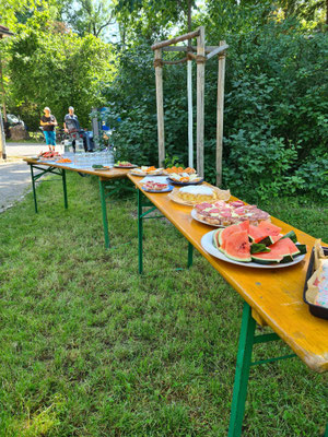 ...und Obst- und Gemüsetellern...