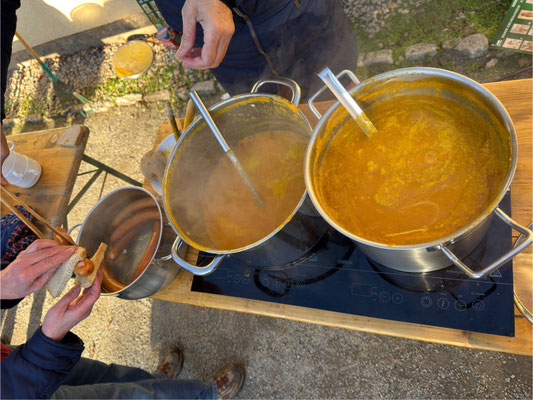 Die leckere Kürbissuppe haben sich alle Helfer verdient