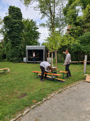 ...letzte Vorbereitung werden durchgeführt...