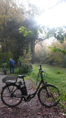 Fahrrad abgestellt und schon geht's los.