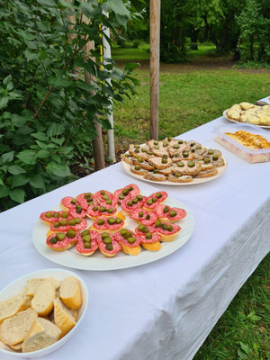...selbstgebackenen Kuchen...