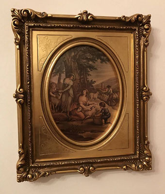Un ensemble de 4 tableaux anciens et rares en excelleent état, peints à la main en doré. Style ancien et unique.  Pièces rares et de collection.