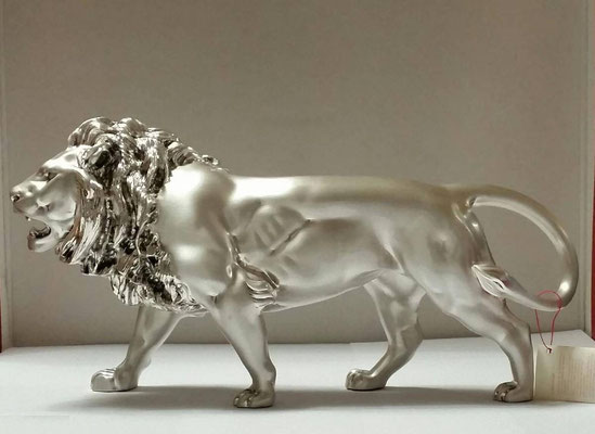 Chez zappandoo.jimdo.com/ vous trouverez  des articles d'art-déco pour un intérieur tendance. Statues animalières, ( LION) pièces de collection, rares et uniques en argent.