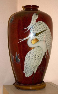 Chez zappandoo.jimdo.com/ vous trouverez des articles Art-déco et Art Sacra, pour un intérieur tendance. Vase en porcelaine peinte , pièce unique et rare.