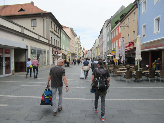... die 1,83 km zum Hotel werden zu Fuß zurückgelegt!