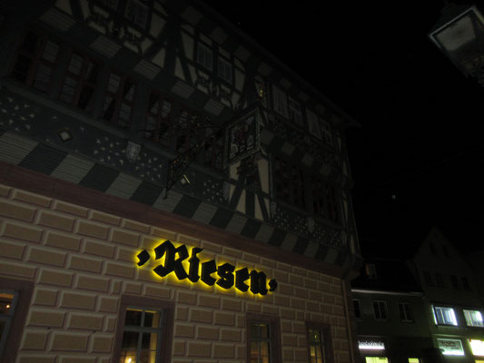 21:58 Uhr => Hoam geht´s!