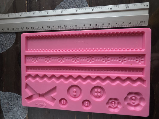 Wilton Knopen en sierranden € 7,50