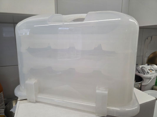 Cupcake Carrier voor 36 cupcakes € 15,00