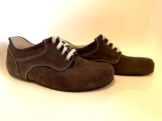 Handgefertigte Wildleder Barfußschuhe in Chocolate - bequem und komfortabel