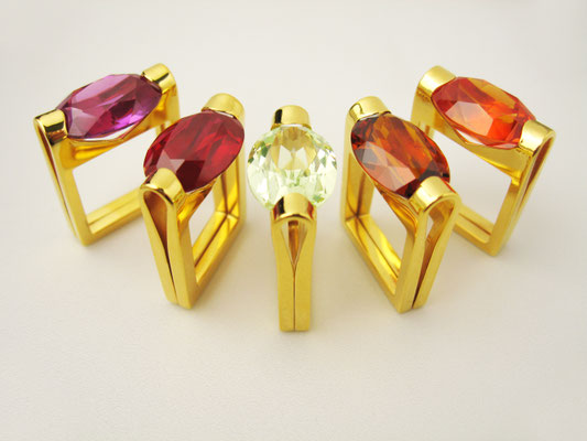 Preisgekrönte FOLDED Ringreihe in feingoldplattiertem Silber