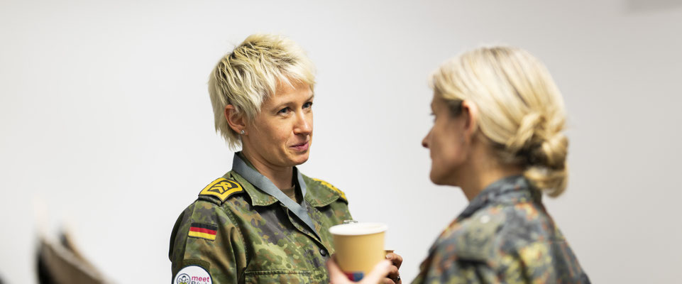 meetbw das Netzwerk der Frauen der Bundeswehr für die Frauen der Bundeswehr fotografiert demipress