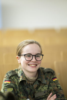 meetbw das Netzwerk der Frauen der Bundeswehr für die Frauen der Bundeswehr fotografiert demipress