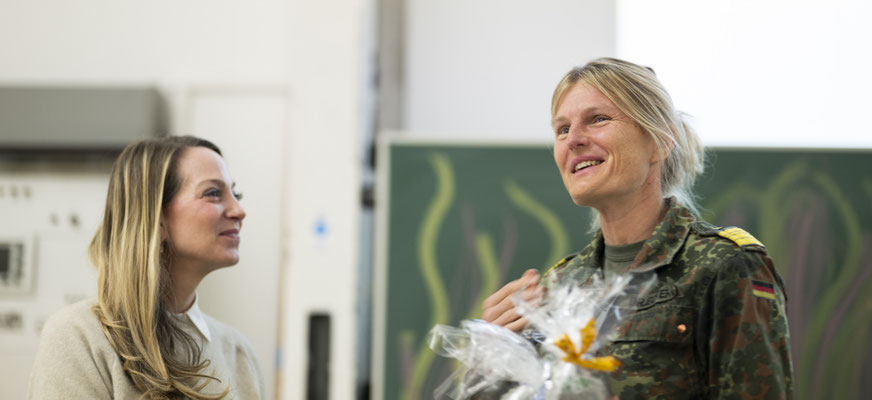 meetbw das Netzwerk der Frauen der Bundeswehr für die Frauen der Bundeswehr fotografiert demipress