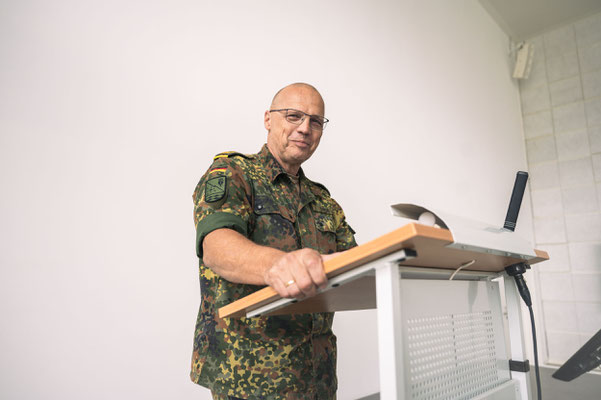 Gesichter des Lebens Fotoausstellung im Ausbildungszentrum des Cyber- und Informationsraum der Bundeswehr
