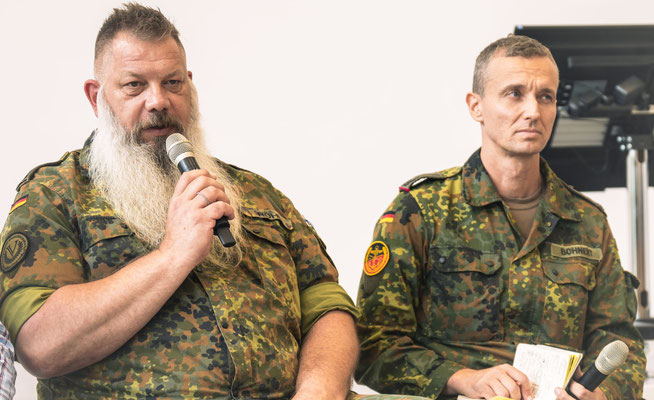 Gesichter des Lebens Fotoausstellung im Ausbildungszentrum des Cyber- und Informationsraum der Bundeswehr