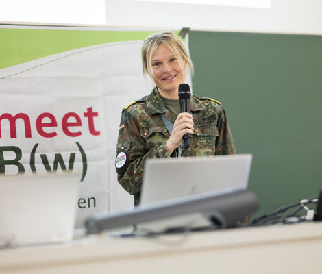 meetbw das Netzwerk der Frauen der Bundeswehr für die Frauen der Bundeswehr fotografiert demipress