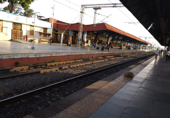 Ankleshwar Railway Station & platform