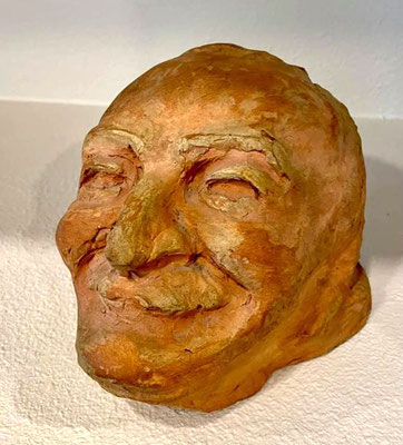 Bust sculptured by Diane Dimpfl . Courtesy of Buzz & Ginger Glasky