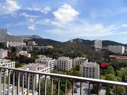 View of Yvonne's apartment building. Image courtesy of Hasan Selisik