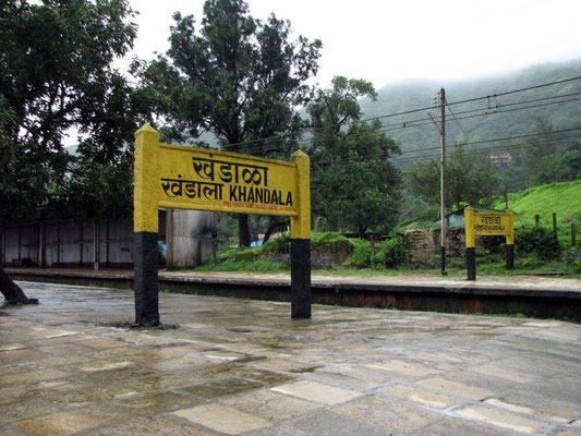 Khandala railway platform sign / marker