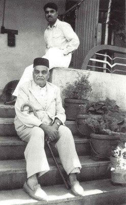 Bindra House, Poona ; Beheramshaw with Eruch. Glow mag. February 2001