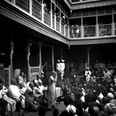 6th Nov. Saint Gadge Maharajgiving a speech at his Dharamshala, Pandharpur