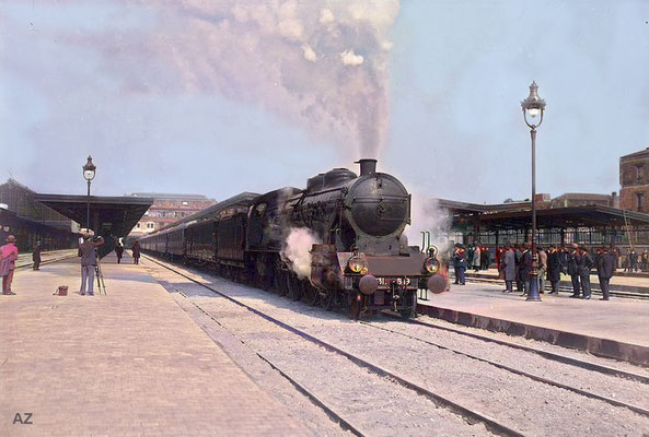 Paris Gare de Lyon Railway Station exterior platforms. Image rendition by Anthony Zois.