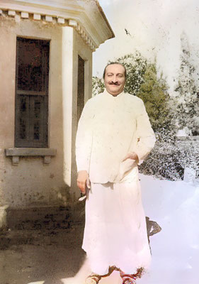 1950 : Meher Baba in Dehra Dun. Image coloured by Anthony Zois.