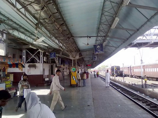 Ratlam Railway Station platform