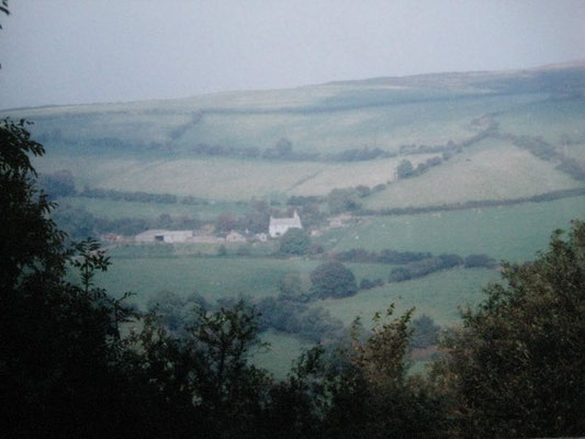 The farmhouse in the far distance ; 2010 - Photo taken by Eric Teperman